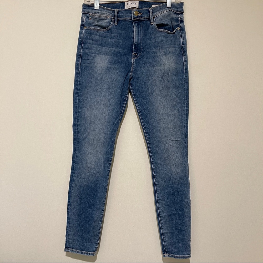 NWOT Frame Denim Classic Blue Skinny Jeans, size 30